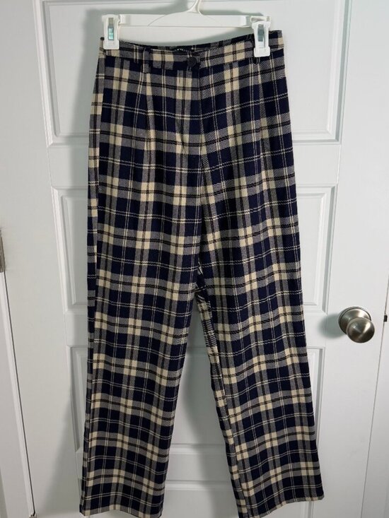 Brandy Melville Pants - Brandy Melville Plaid Pants Navy Cream Tartan Straight Leg Preppy Academia